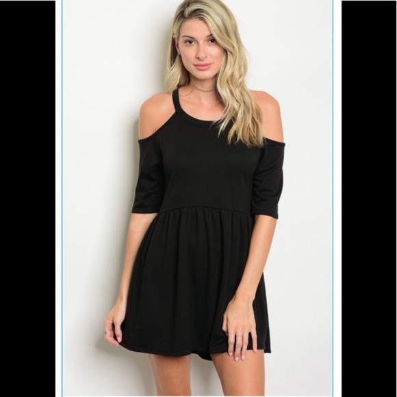 Dresses & Skirts - ♥️Cute Rayon Black knit cold shoulder dress,
